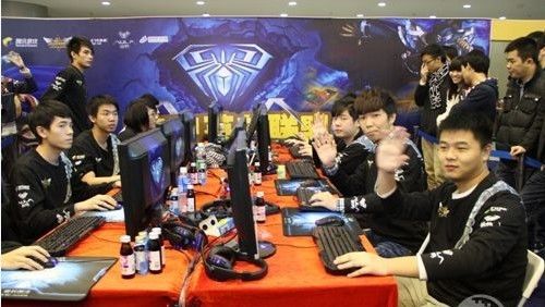 LPL夏季赛W7D2：Zdz先发对位Shanji，RA交手EDG